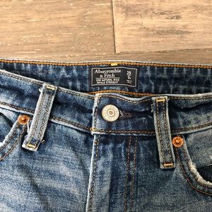 Abercrombie & Fitch Ankle Straight Jeans